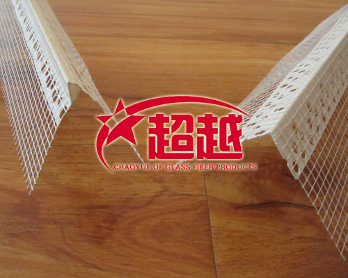 墻體保溫滴水線運用了流體沿凸面流動的現(xiàn)象，將水引至墻外，保證了墻體不受雨水的侵蝕。這種流體趨向沿凸面流動的原理被稱為康達效應。
